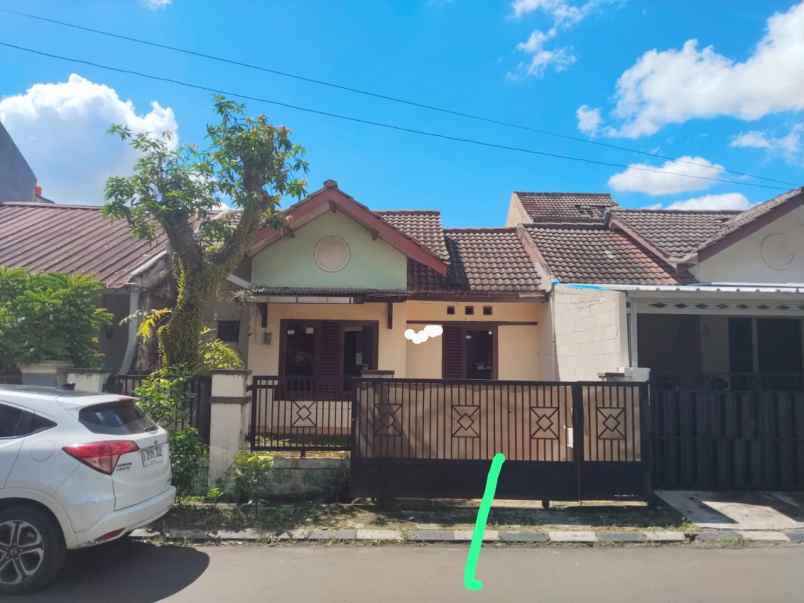 dijual rumah villa dago pamulang