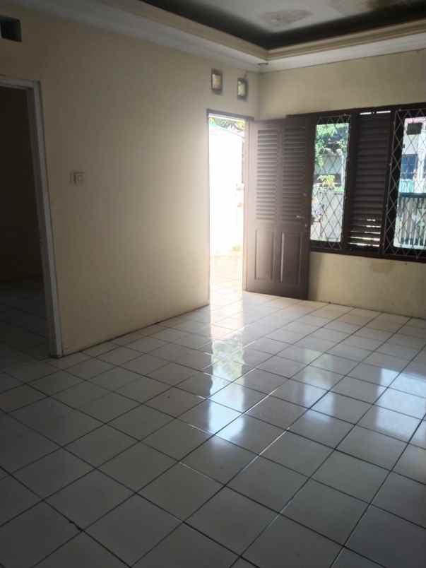 dijual rumah villa dago pamulang