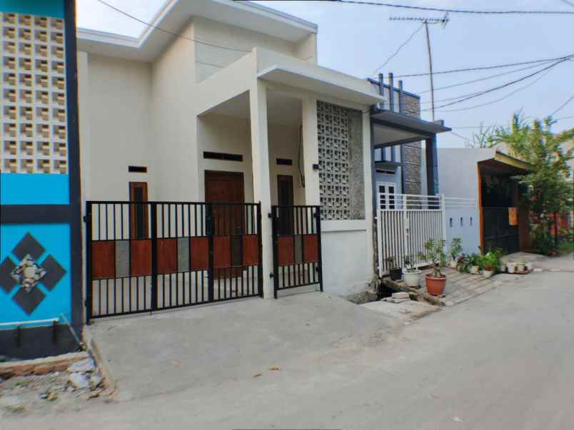 dijual rumah villa gading harapan bekasi