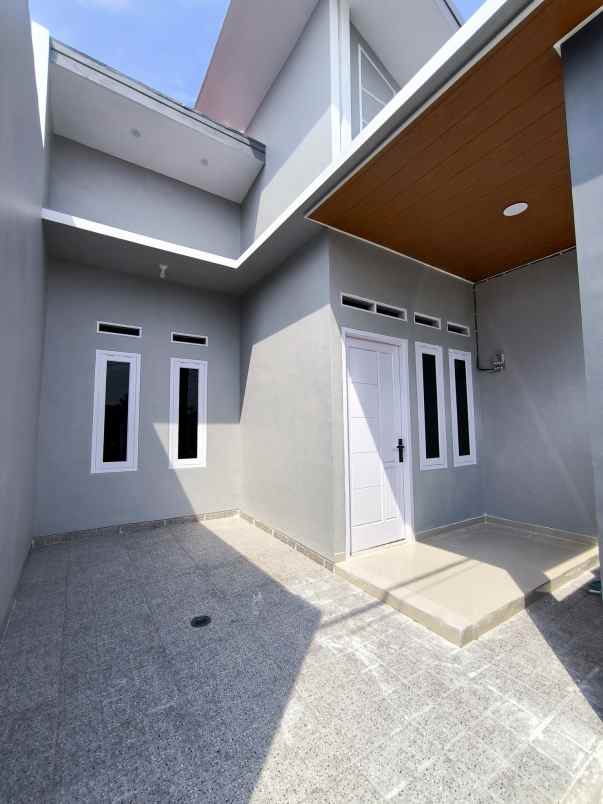 dijual rumah villa gading harapan bekasi