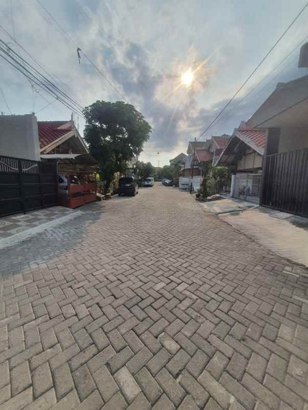 dijual rumah villa kalijudan