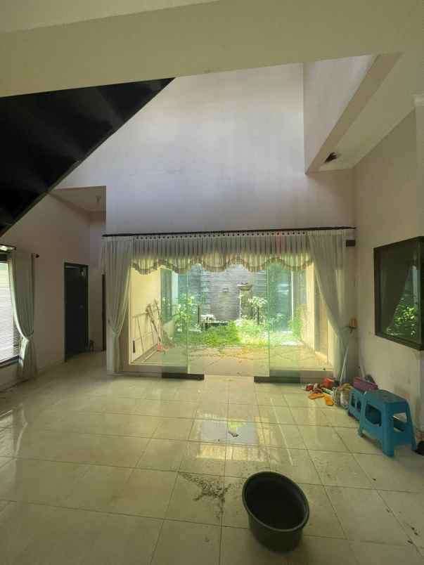 dijual rumah villa puncak tidar