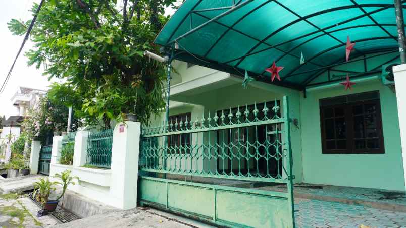 dijual rumah villa seturan indah