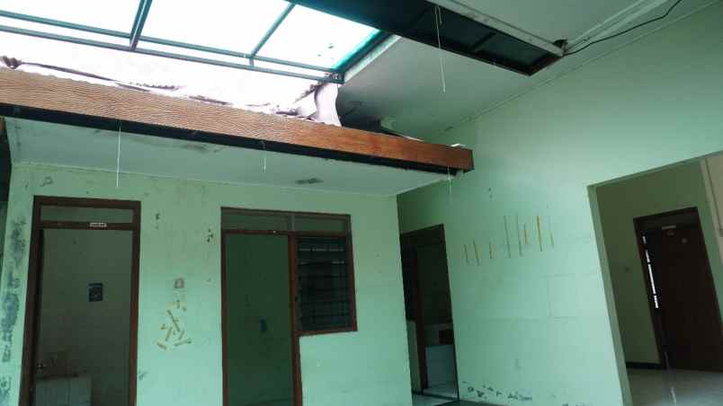 dijual rumah villa seturan indah