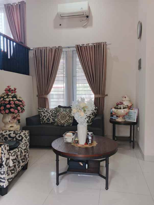 dijual rumah water spring boulevard
