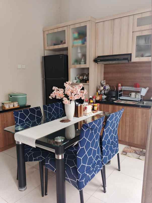 dijual rumah water spring boulevard