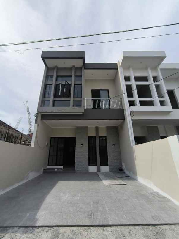 dijual rumah wisma mukti