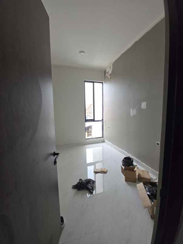 dijual rumah wisma mukti