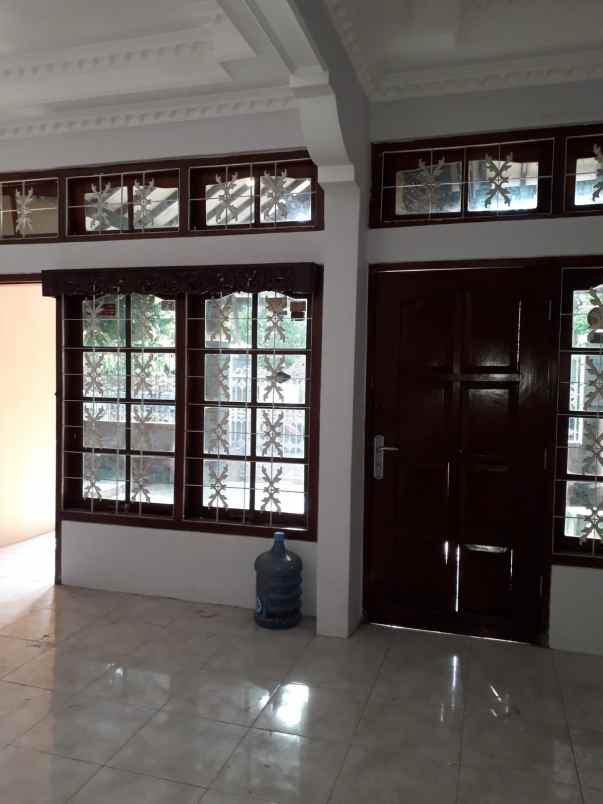 dijual rumah wisma penjaringan sari