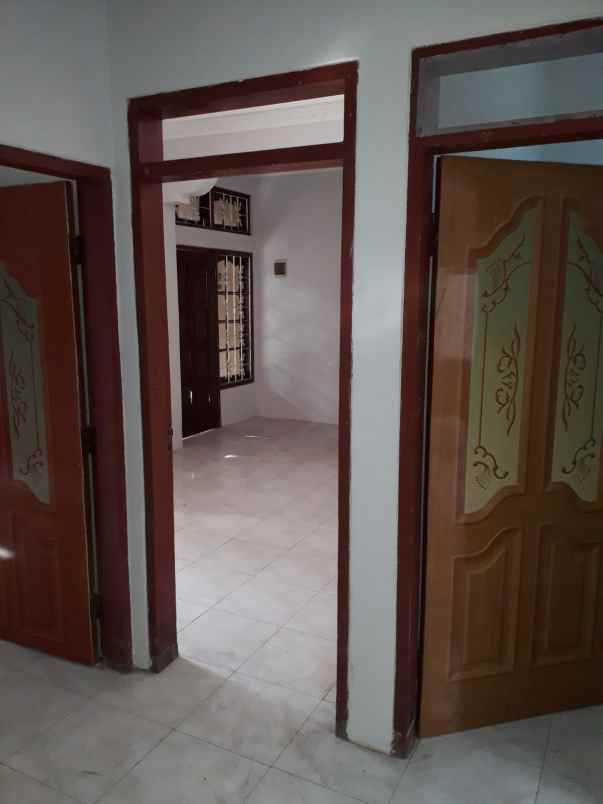 dijual rumah wisma penjaringan sari