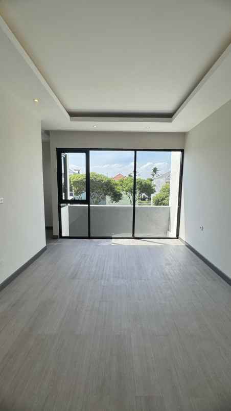 dijual rumah woodland citraland