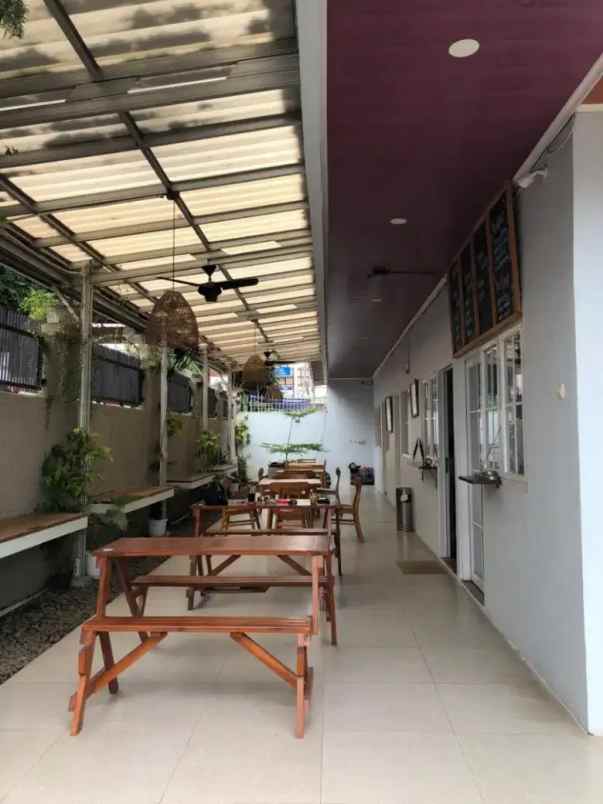 dijual tanah dan bangunan caffe di ulujami