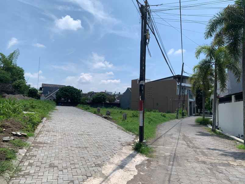 dijual tanah jalan condongcatur