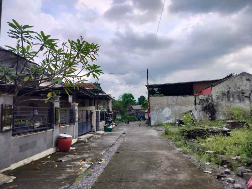 dijual tanah jalan palagan dekat pasar