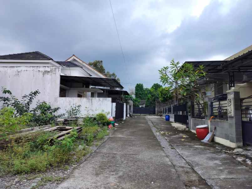 dijual tanah jalan palagan dekat pasar