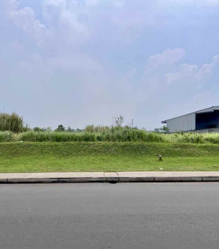 dijual tanah kawasan mm2100