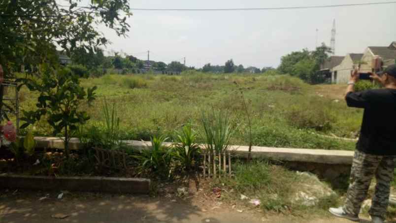 dijual tanah komplek buana tamansari