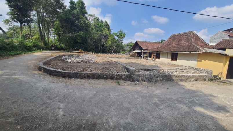 dijual tanah umbulmartani ngemplak