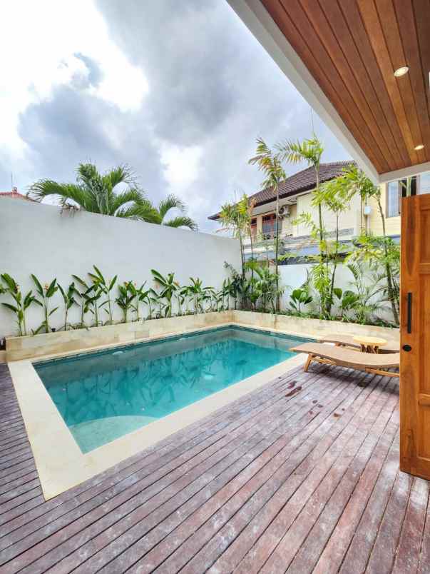 dijual villa baru lantai 2 lokasi brawa canggu