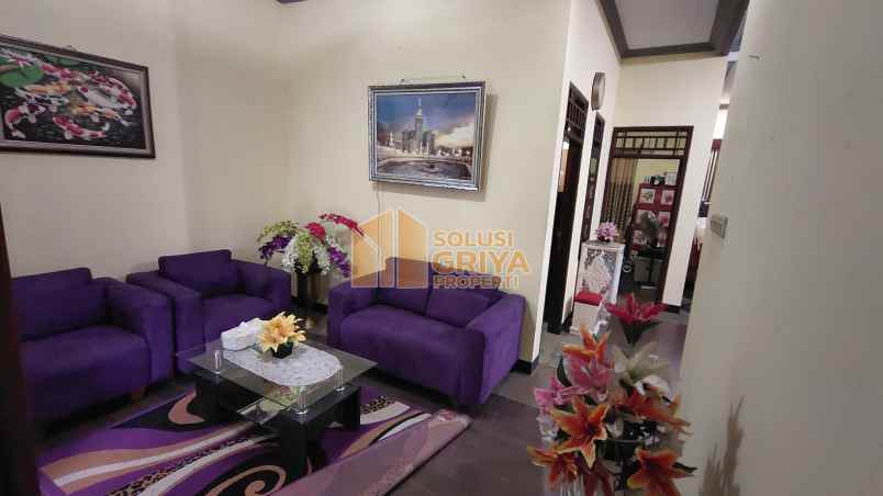 dijual villa desa pasir angin kec