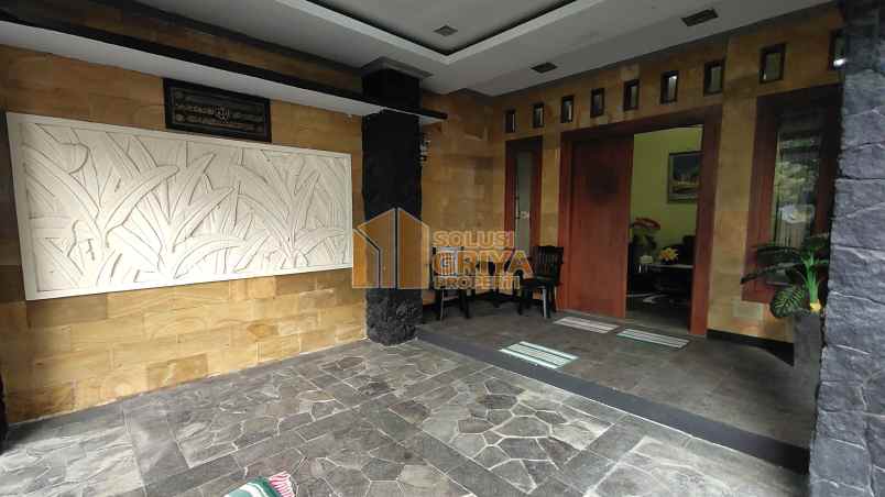 dijual villa desa pasir angin kec