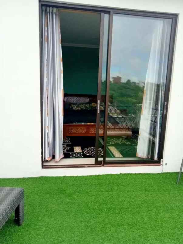 dijual villa jalan goa gong