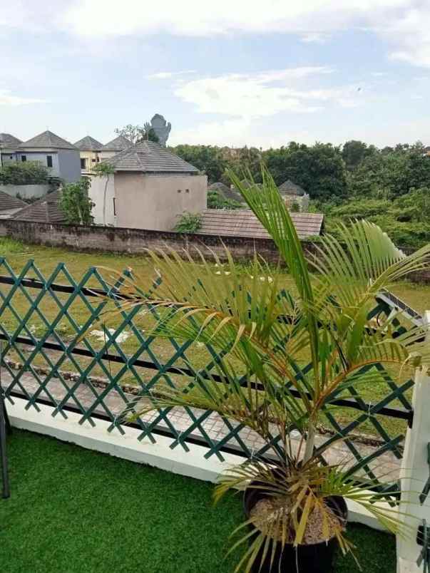 dijual villa jalan goa gong