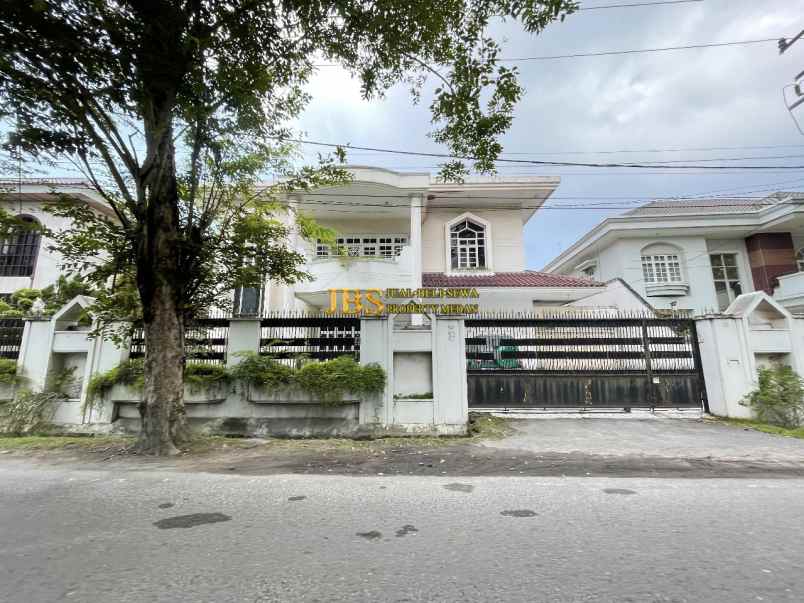 dijual villa jalan multatuli