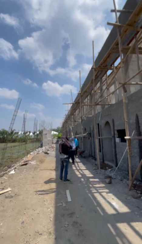 dijual villa jl jenengan raya