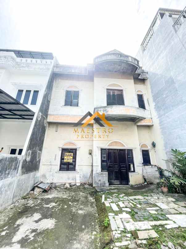 dijual villa komplek cemara asri jalan longan