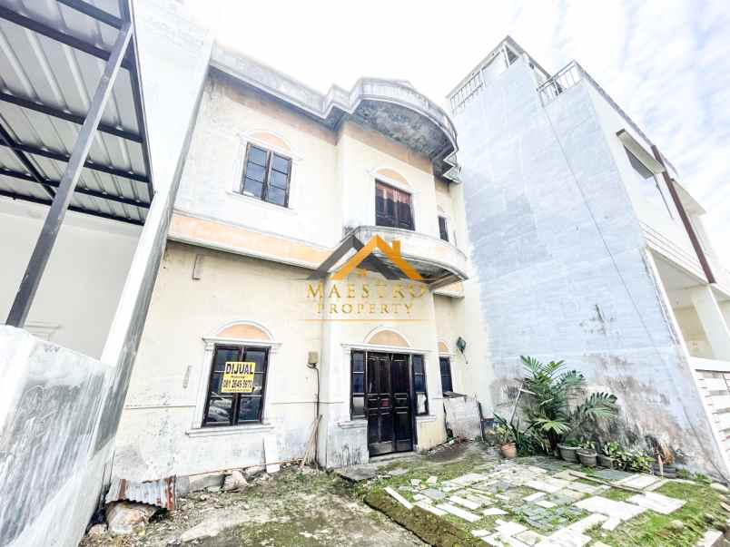 dijual villa komplek cemara asri jalan longan