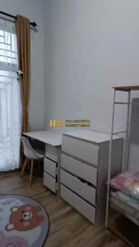 dijual villa komplek eiffel of