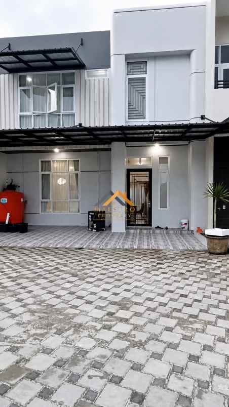 dijual villa komplek eiffel of brastagi