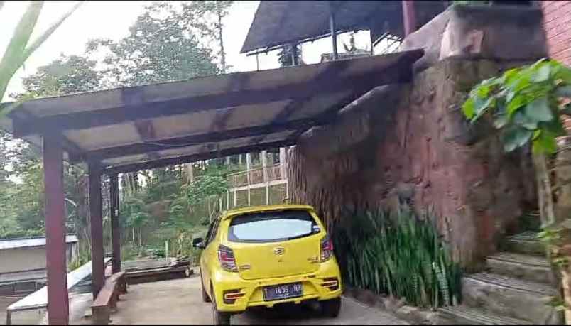 dijual villa lembang maribaya