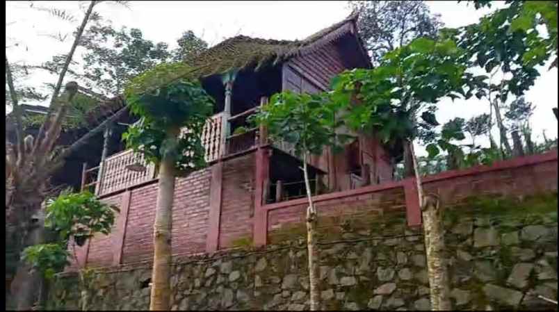 dijual villa lembang maribaya