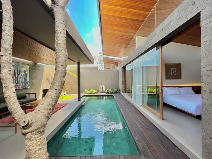 dijual villa modern private pool dekat canggu avenue