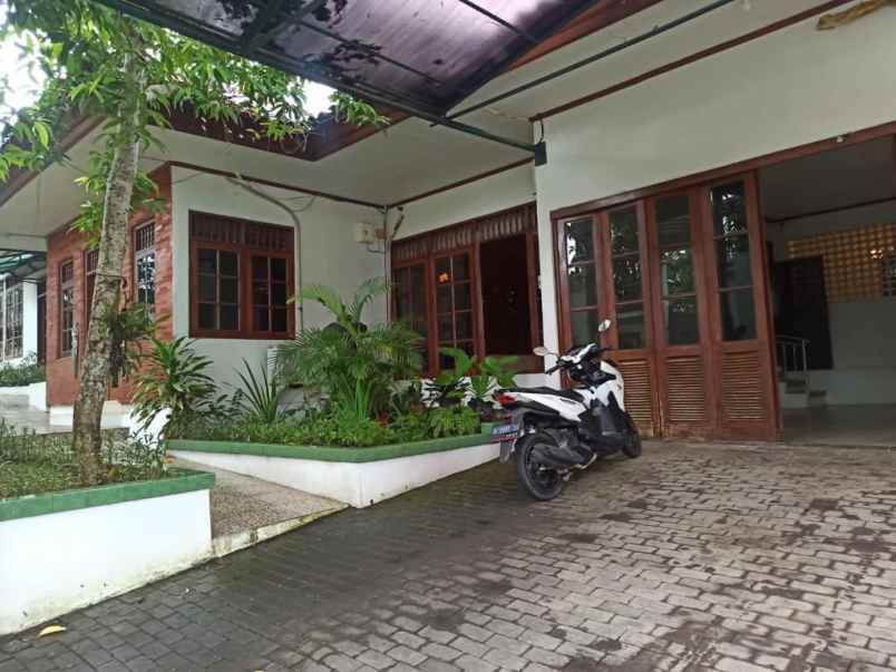 dijual villa mumbul nusa dua kec kuta