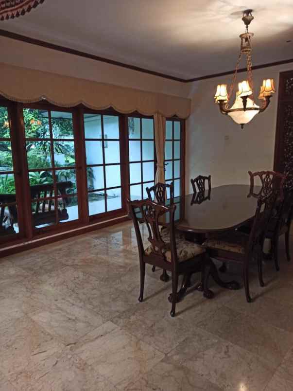 dijual villa mumbul nusa dua kec kuta
