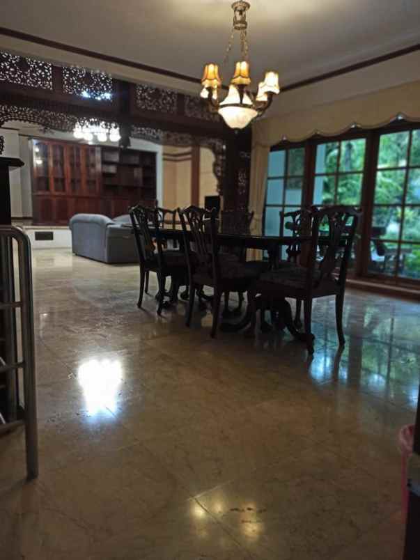 dijual villa mumbul nusa dua kec kuta