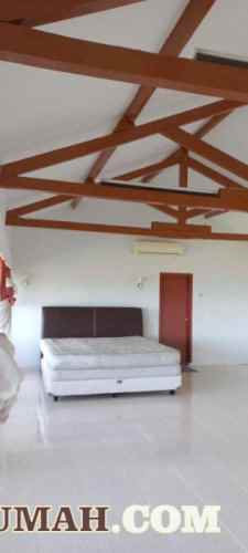 dijual villa pasauran