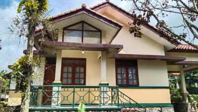 dijual villa pasir daton