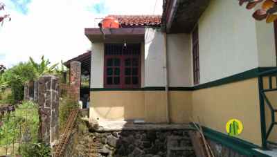 dijual villa pasir daton