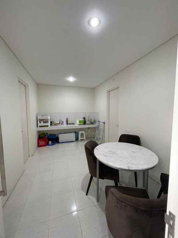 dijual villa taman dayu