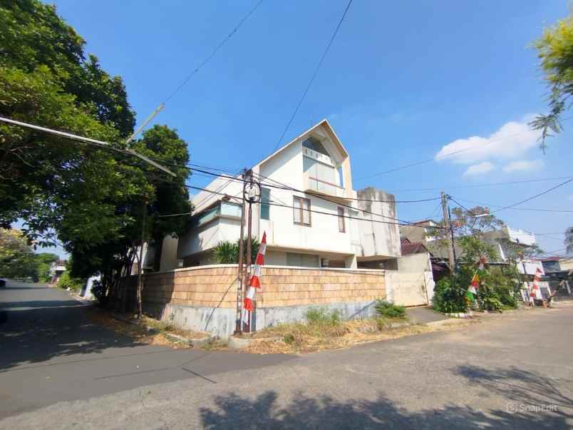 disewakan rumah bintaro