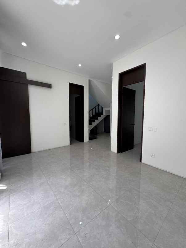 disewakan rumah citraland utama