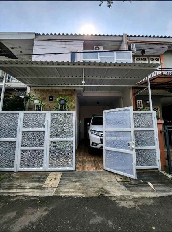 disewakan rumah dalam komplek kav dki jakarta timur