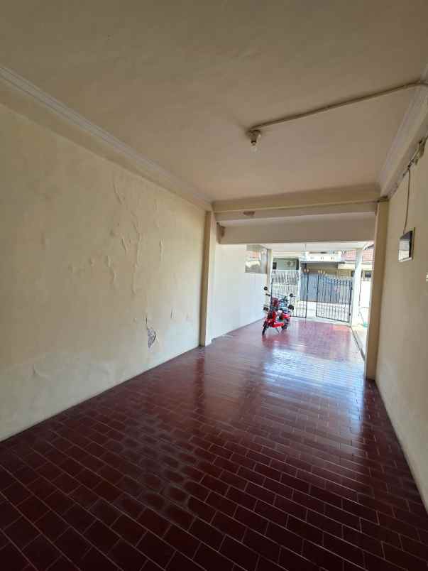 disewakan rumah darmo harapan