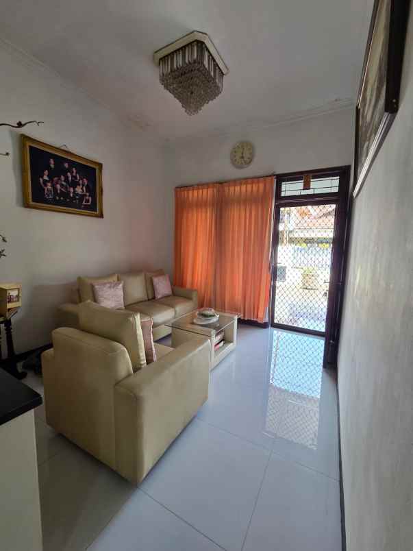 disewakan rumah darmo harapan