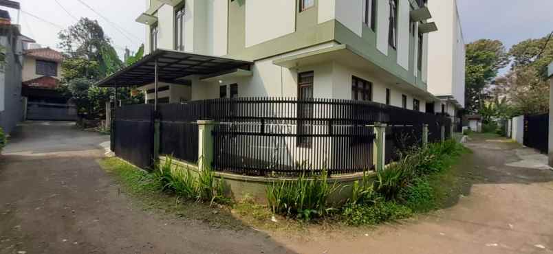 disewakan rumah gegerkalong tengah bandung