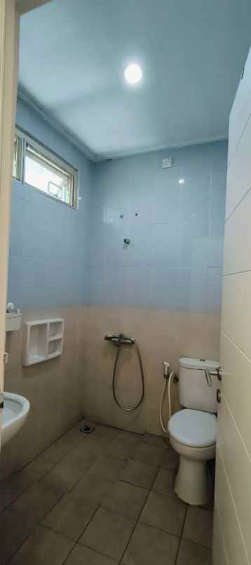 disewakan rumah harapan indah cluster lavesh